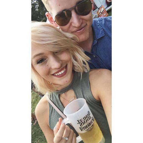 Meet your Posher, Lauran - Picture 1 of 1